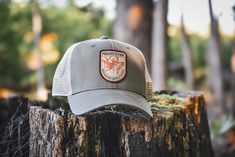 Chargez l'image dans la visionneuse de la galerie, Casquette "Backwoods Born &amp; Raised" - Surplus
